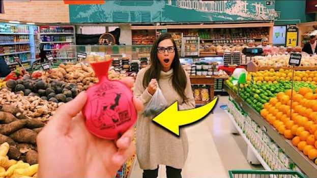 Video Fiz minha Mãe passar a maior VERGONHA no Mercado usando esse Truque simples! su italiano