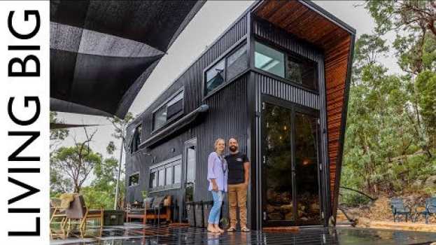 Video This Ultra Modern Tiny House Will Blow Your Mind po polsku