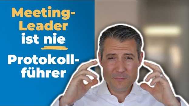 Video Wer schreibt das Protokoll während einem Meeting? in English