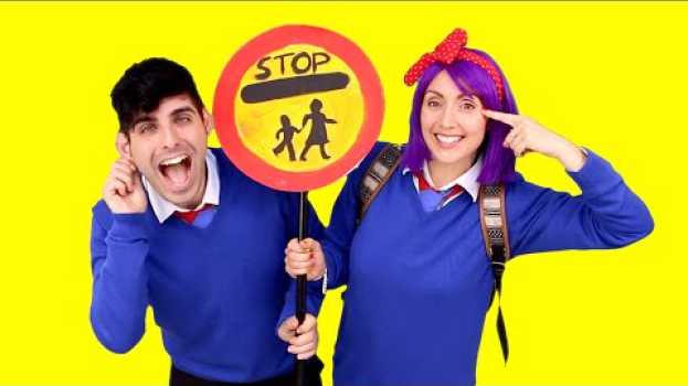 Video Our Going To School Story | Bella & Beans TV po polsku