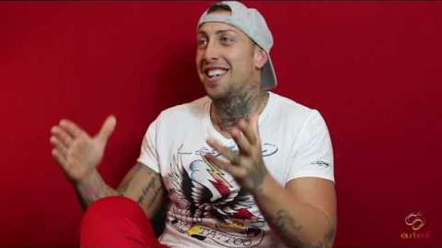 Video La Cura ed il suo Reggaeton | Sunbeat Music TV em português