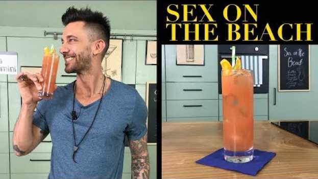 Video Come Fare il Cocktail Sex On The Beach in Casa - BARMAN - Claudio Peri | Cucina Da Uomini po polsku