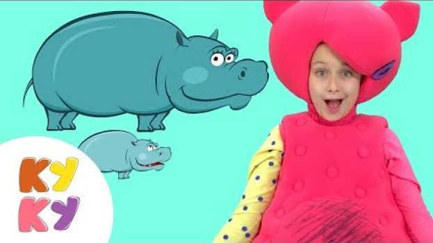 Video КУКУТИКИ - МАМА - Детская песенка про маму - Поем с Кукутиками Funny Kids Song about Mom po polsku