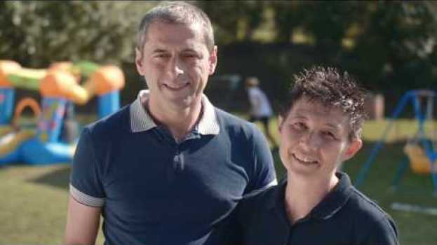 Video Monica e Francesco: per camminare insieme agli ultimi io #iocimettolamiavita po polsku