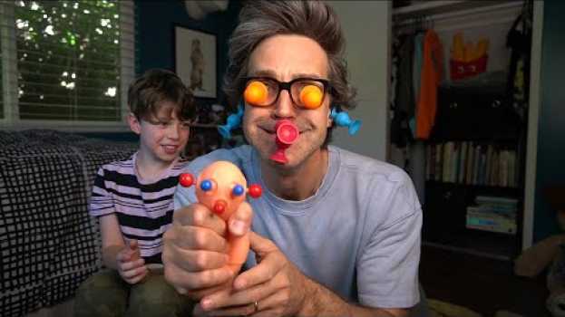 Video We Review Our Kids' Toys em português
