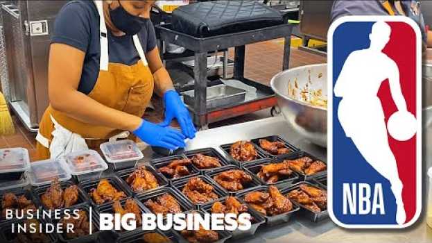 Video How Chefs In The NBA Bubble Make 4,000 Meals A Week | Big Business po polsku
