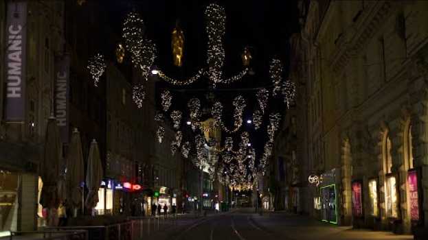 Видео Beleuchtung und Baumschmuck: So kommt Weihnachtsstimmung nach Graz на русском