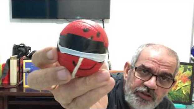 Video A Lua tem movimento de rotação?  Porque ela está sempre com a mesma face voltada para nós?  Vem! en français