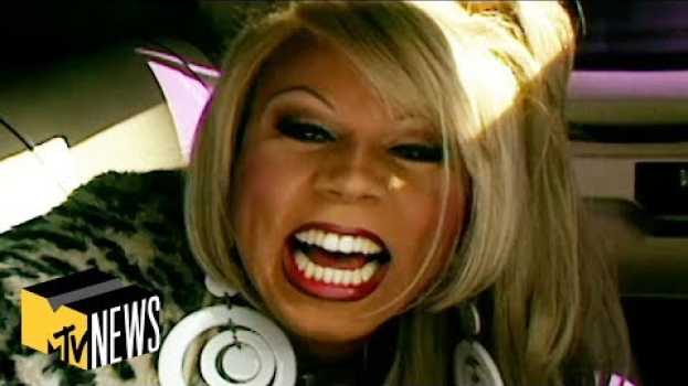Video You Had to be There: RuPaul at the Mall in 1993 | MTV News po polsku