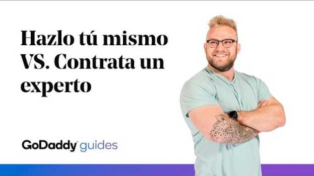 Video Crear página web: hazlo tú mismo vs contratar un experto in English