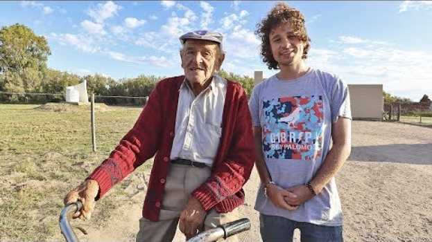 Video Visité la ciudad donde solamente vive una persona | Epecuén, Argentina in English