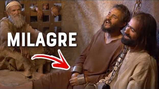 Video VEJA O QUE VAI ACONTECER SE VOCÊ LOUVAR A DEUS COMO PAULO E SILAS NA PRISÃO - #117 Momento com Deus su italiano