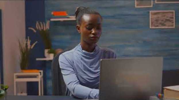 Video Five Things You Need to Know about Records Management for the Mid-Career Employee auf Deutsch
