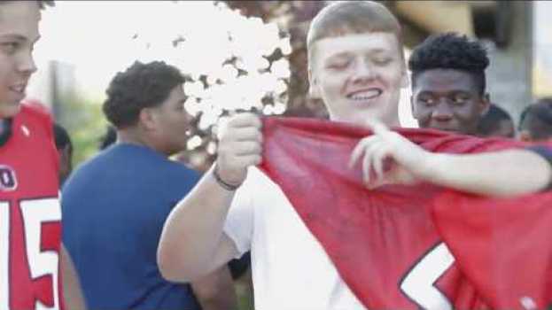 Video Winning Is NOT Everything for this High School Football Team & Their Community po polsku