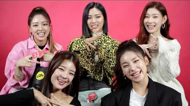Video ITZY Plays Who's Who auf Deutsch
