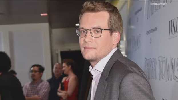 Video John Green to talk about banned books at Indianapolis Central Library auf Deutsch