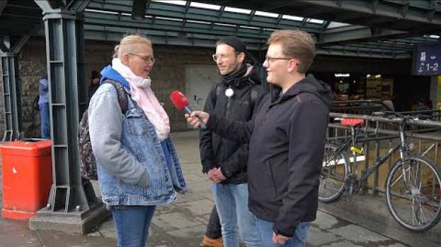 Video 5 Minuten mit einem Straßensozialarbeiter en español