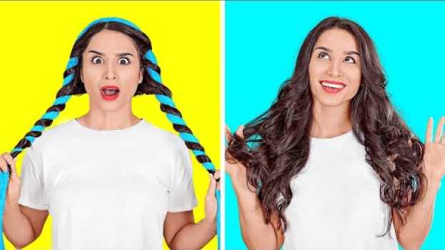 Video HAIR IDEAS THAT ARE SO COOL || Easy Hair Tips And DIY Tricks by 123 GO! po polsku