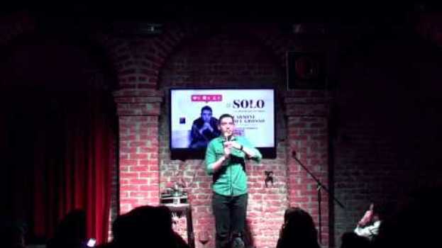 Видео Stand Up comedy - Marketing, lavoro e Montemagno на русском