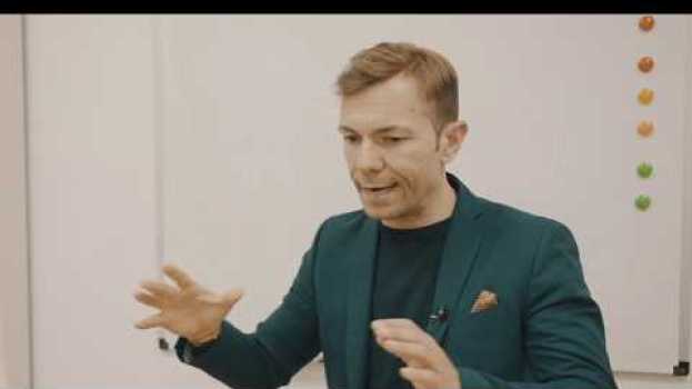 Video IN QUESTO VIDEO TI RIVELO I 7 OSTACOLI CHE TI IMPEDISCONO DI CAMBIARE LAVORO auf Deutsch