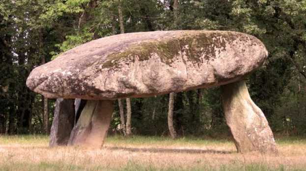 Video Un dolmen, qu'est ce que c'est ? en español