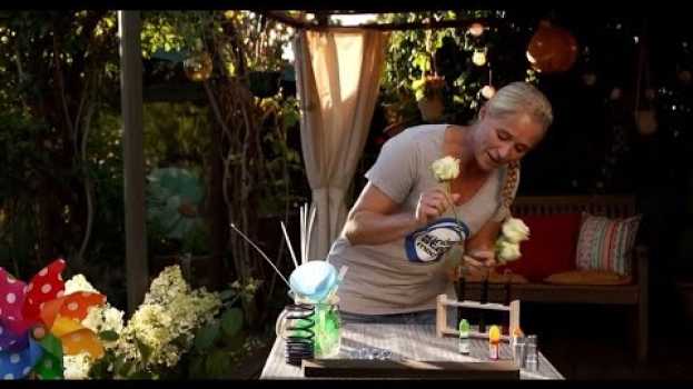Video Singas wunderbarer Garten - Folge 4 - "Farben der Natur - und wie man sie verändern kann"   türkçe
