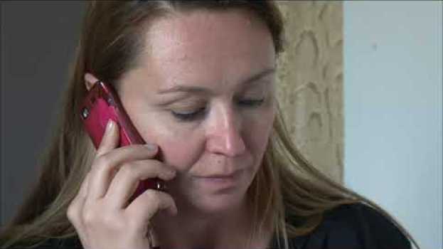 Video Elle attend un logement pour elle et son fils depuis 5 ans in English