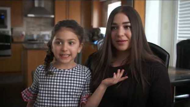 Video Voyez comment cette mère et sa fille bénéficient de l’Allocation canadienne pour enfants su italiano
