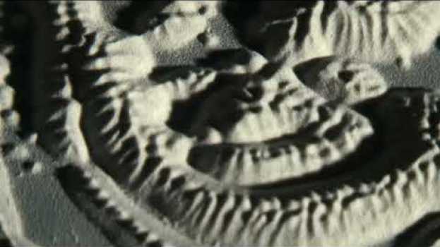 Video L’effet volcan - expérience scientifique #3.05 de Grains de bâtisseurs su italiano