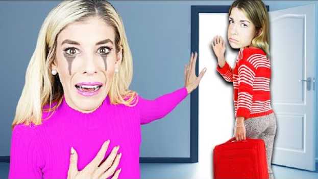 Видео MADDIE LEAVES OUR HOUSE FOREVER! (Spending 24 Hours Keeping Giant Secret Testing Viral Tiktok Hacks) на русском