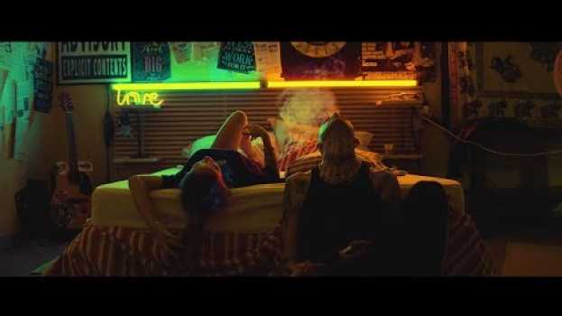 Video Mose - Graffi sulla Pelle (Official Video) po polsku