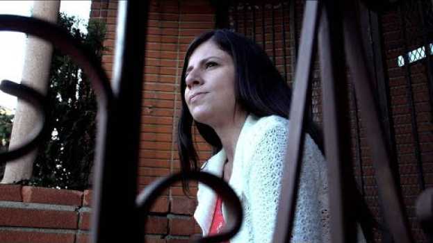 Видео Young Woman Recalls Day She Claims Her Father Tried To Kill Her на русском