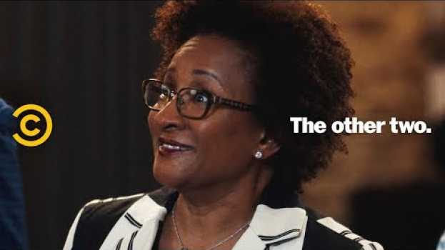 Video Kicking Off Chase’s Publicist-Approved Romance - The Other Two   türkçe