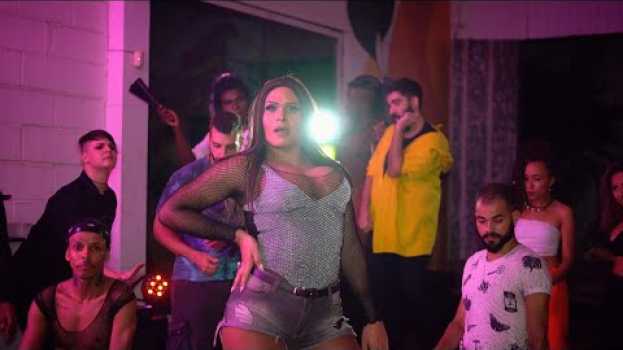 Video Teena Starling - Chupa Meu Peito in English