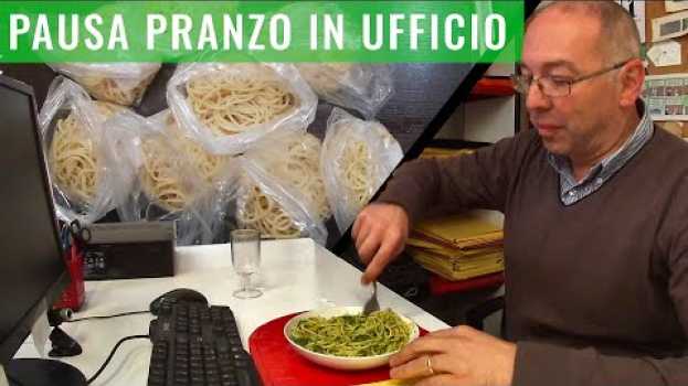 Video Come preparare e congelare gli spaghetti per la tua pausa pranzo al lavoro auf Deutsch