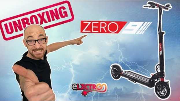 Video ZERO 9 je te presente cette trottinette electrique puissante et compacte in English