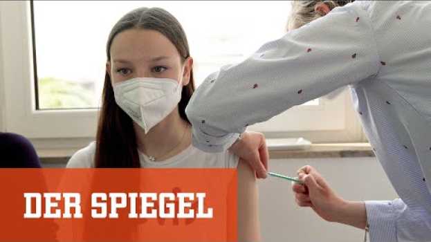 Video Coronaimpfung bei Kindern: Wenige Daten - aber großer Ansturm | DER SPIEGEL in English