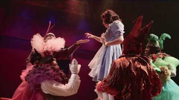 Video Alice in Wonderland Trailer auf Deutsch
