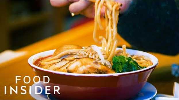 Video How Noodles Are Eaten Around The World su italiano