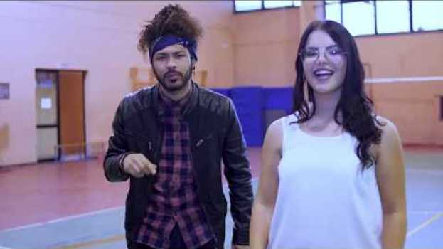 Video Brazzo feat. Marianna Combi - A noi va bene così en français