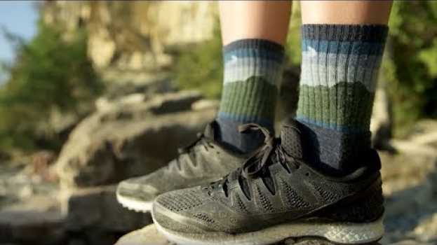 Video Introducing Skirack's Green Mountain Sock. Made in Vermont by Darn Tough. en français