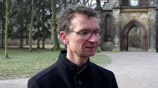 Video Bauhaus-Lieblinge: Das Tempelherrenhaus im Park an der Ilm po polsku
