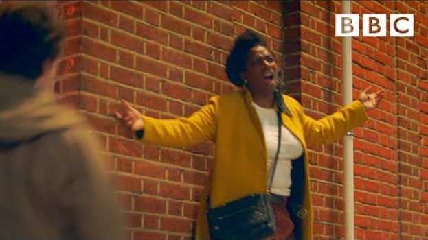 Video Is this what my mum is like when she goes out!? 🤦🤮 - Motherland: Preivew Clip | BBC Trailers en français