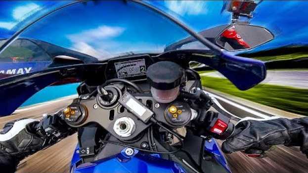 Video RIBALTARSI SU YAMAHA R1 A 186Km/h SENZA CONTROLLI - Weekly VLOG in English