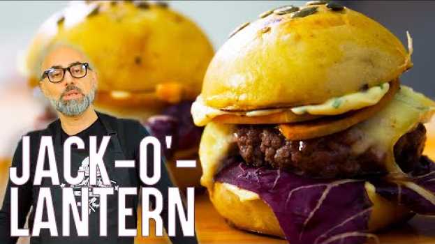 Video JACK O' LANTERN, l'hamburger alla Zucca perfetto per l'inverno - JACK BURGER | Cucina da Uomini auf Deutsch
