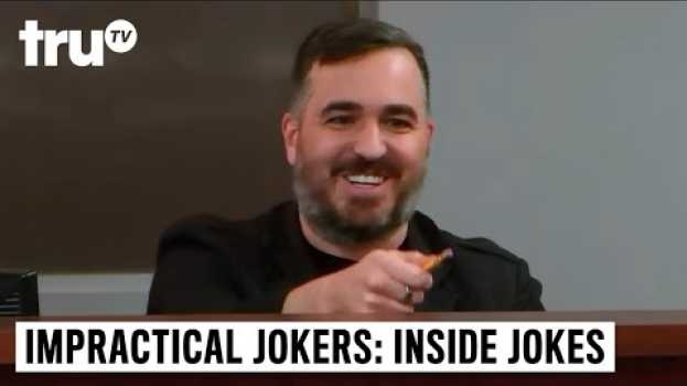Video Impractical Jokers: Inside Jokes - Q Plays Hard to Get | truTV en français