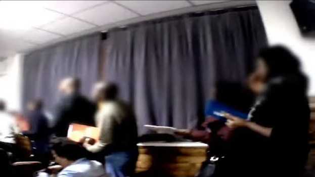 Video Cette église évangélique bénit votre portefeuille po polsku
