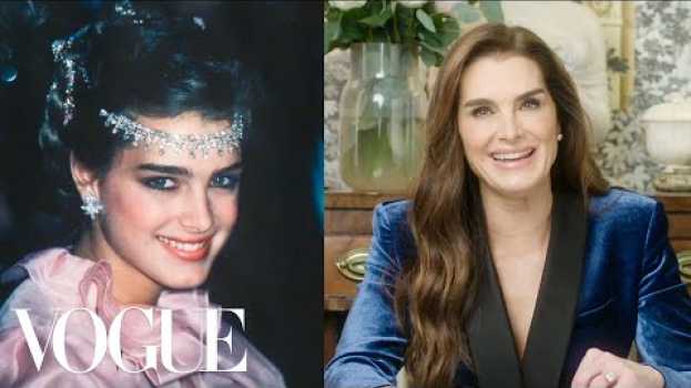 Video Brooke Shields Breaks Down 12 Looks From 1978 to Now | Life in Looks | Vogue en español