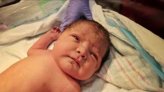 Video BABY is HERE!!!!  Rushing Jenny to Hospital and the birth of our beautiful new Baby Sister 💕 auf Deutsch