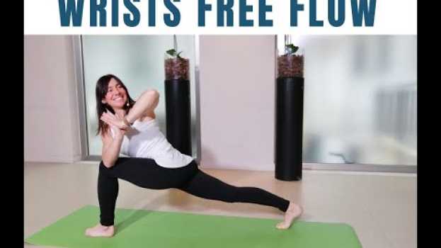 Video Yoga e dolore ai polsi, Saluto al Sole senza mani - Lezione yoga in italiano em português